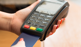 Procon Alagoas alerta consumidores sobre como se proteger do golpe da maquininha de cartão