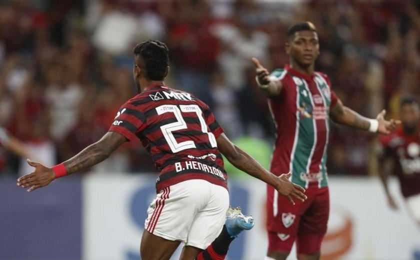 Flamengo vence, segue líder e imbatível  na série A do Brasileirão