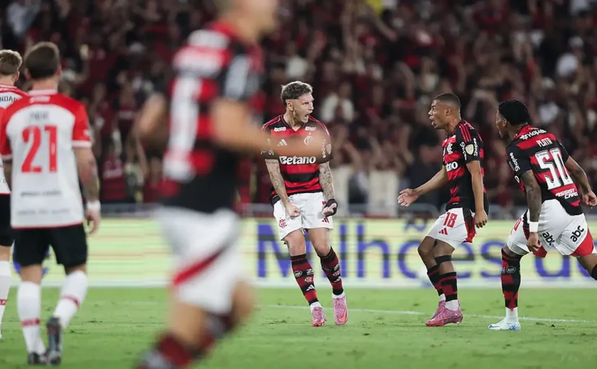Com direito a gol relâmpago, Flamengo derrota Estudiantes no Maracanã