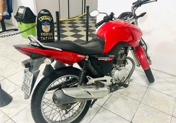 Moto roubada é recuperada após denúncia anônima