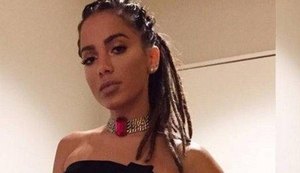 Dreads de Anitta em gravação do 'Altas Horas' geram polêmica nas redes sociais