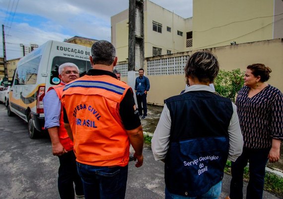 Técnicos federais, estaduais e municipais alinham ações e conversam com moradores