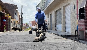 Operação Tapa-Buraco avança com recapeamento de nove ruas no bairro São Jorge