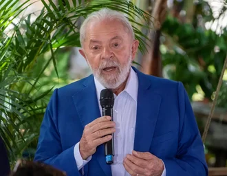 “Não podemos nos conformar com homens matando mulheres”, diz Lula