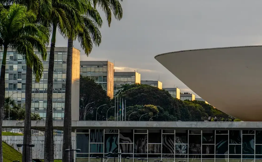 PL e PSOL elegem os cinco deputados federais mais votados