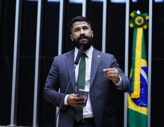 Deputado apoia aumento de carga horária de trabalho