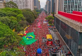 Campanha de Lula aciona TSE após post falso sobre comício na Paulista