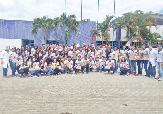 Escola Sesi/Senai de Atalaia promove campanha contra o Aedes aegypti