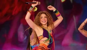 Shakira chega ao Rio de Janeiro para megashow em Copacabana