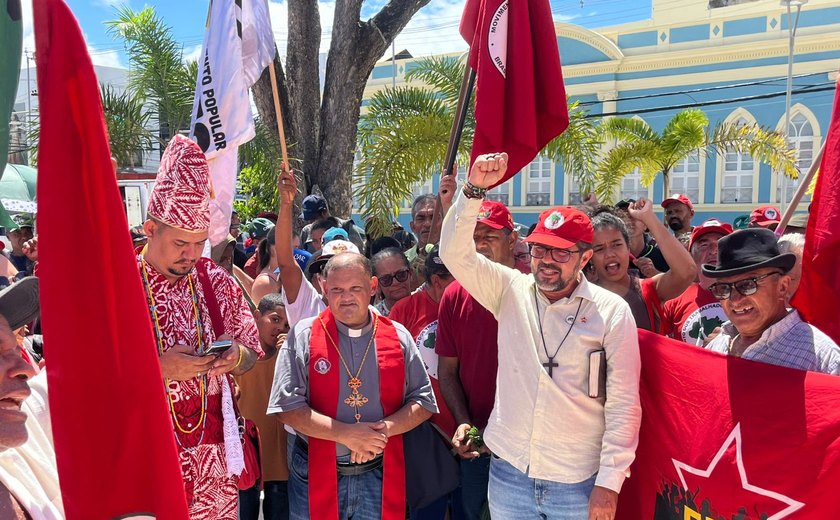 Sem-terra retornam aos municípios após ato religioso