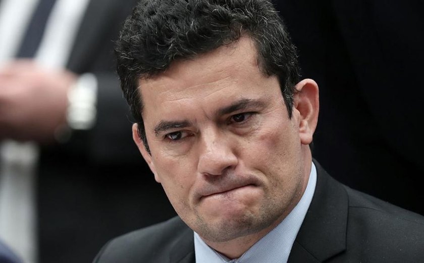 Parlamentares recolhem assinaturas para CPI que investigue Sergio Moro