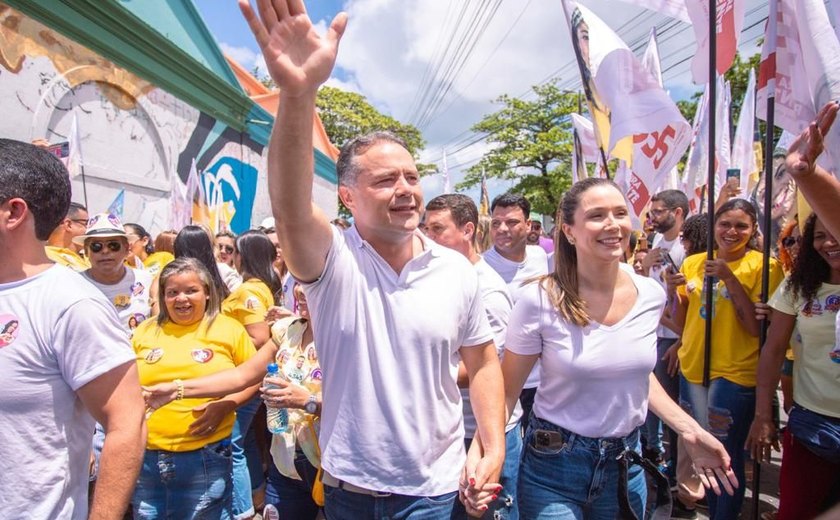 Em caminhada com mais de 3 mil mulheres, Renan Filho defende políticas públicas para as alagoanas
