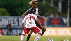 Vasco vence o CRB em São Januário e alivia a pressão