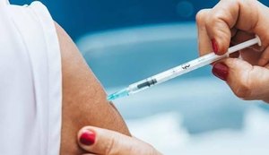 Maceió amplia vacinação contra a doença pneumocócica para pessoas a partir de 85 anos