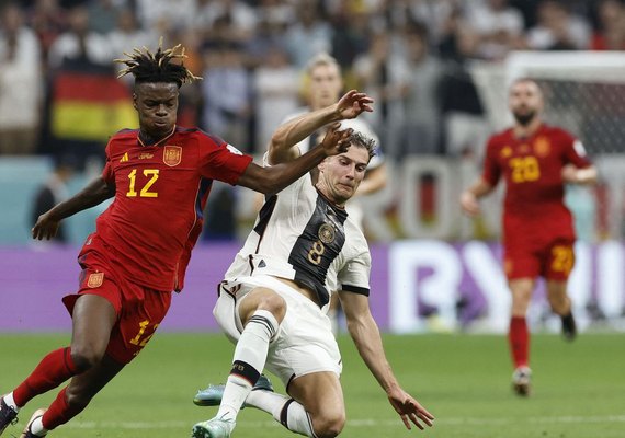 Alemanha arranca empate com a Espanha e segue viva no Grupo E da Copa