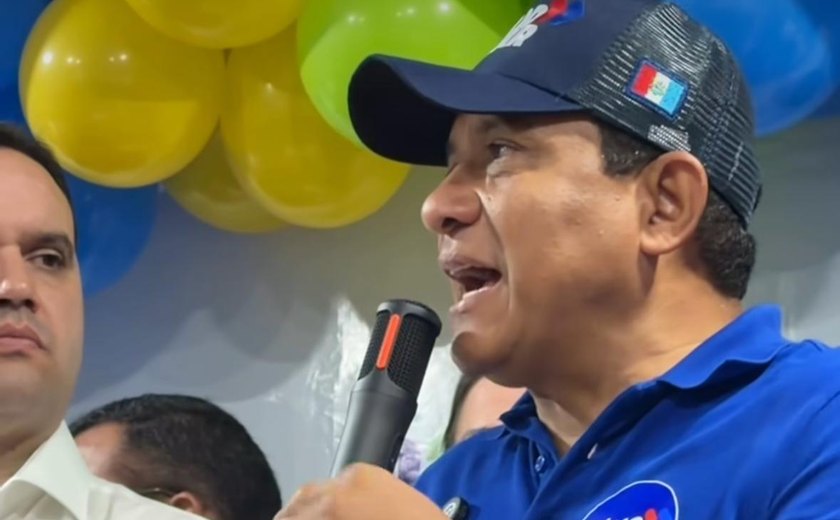 “Estou pronto, preparado e querendo Alagoas. Eis-me aqui!” Júlio Cezar impressiona com discurso forte em convenção do PSD