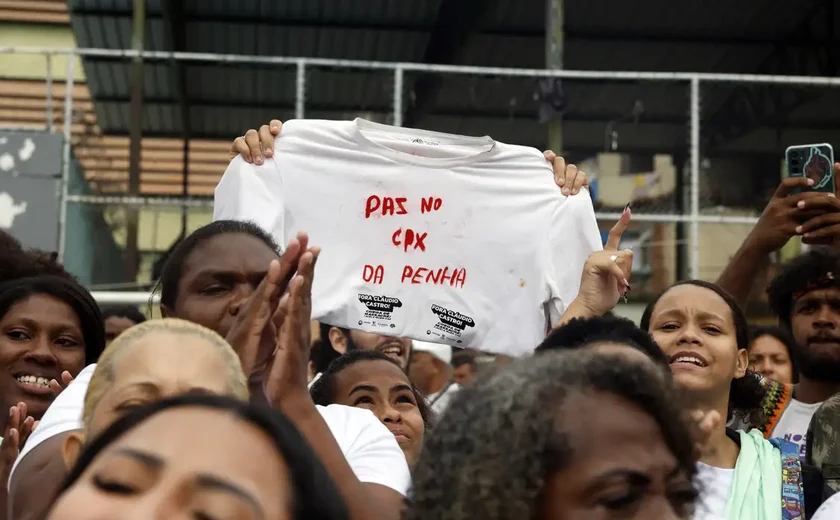 Moradores de favelas protestam no Rio após megaoperação com 121 mortos