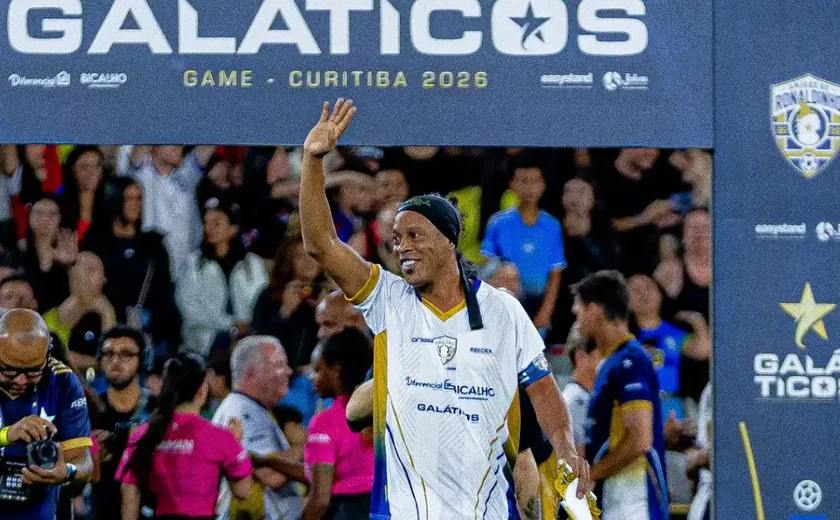 Ronaldinho Gaúcho anuncia volta aos gramados pelo italiano Ravenna