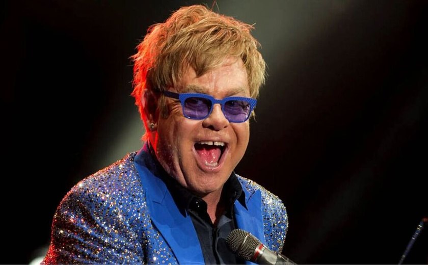 Elton John perde visão de olho direito e enfrenta dificuldades para produzir músicas