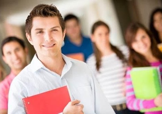 Programa de bolsas de estudo facilita acesso ao ensino superior em Quebrangulo