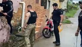 Operação cumpre 17 mandados de busca e apreensão contra o crime organizado em Penedo