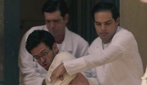 'Êta Mundo Bom': Jack é internado em hospício após quase desmascarar vilões