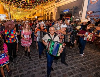 Arrasta Pé leva cultura, tradição e multidão para Jaraguá