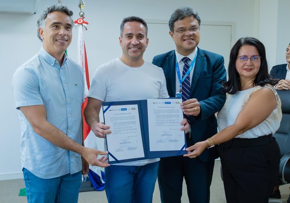 Governador assina Termo de Compromisso para construção de duas escolas no Benedito Bentes