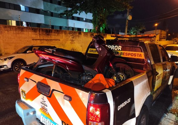 Ciclomotor com registro de roubo é recuperado em operação do DMTT