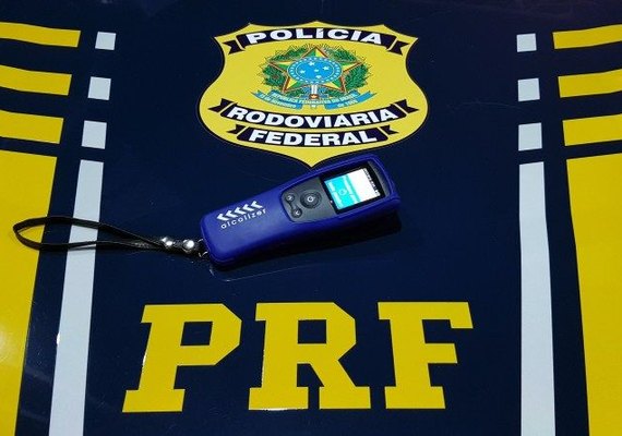 PRF em Alagoas prende foragido da justiça na BR-104