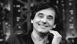 Morre Ricardo Schnetzer, a voz brasileira de Tom Cruise e Al Pacino, aos 72 anos