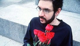 No aniversário de Renato Russo, letra inédita do cantor ganha clipe; confira