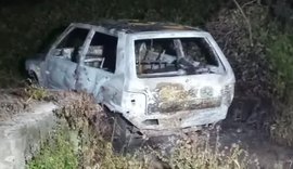 Dois corpos carbonizados são encontrados dentro de carro em Marechal Deodoro