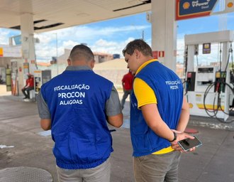 Procon fiscaliza postos de combustíveis após aumento da gasolina