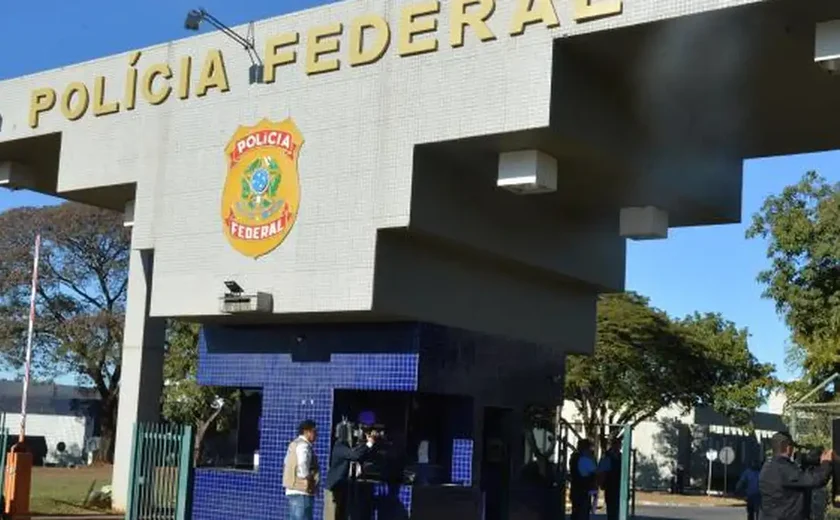 Delegados criticam afastamento de chefe da PF por decisão monocrática
