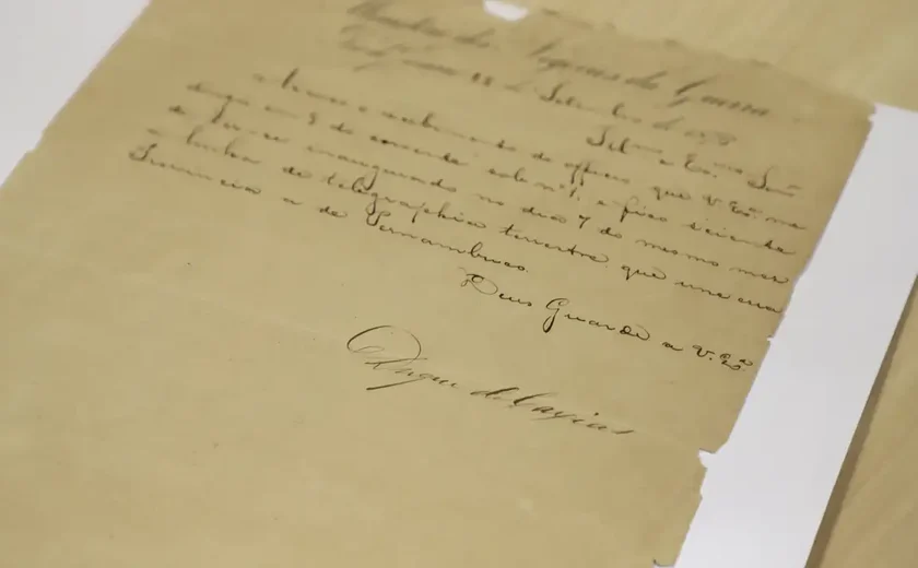 Venda ilegal de documentos históricos preocupa Arquivo Nacional