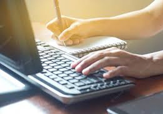 Plataforma ajuda vestibulando comparar qualidade de cursos superiores de Alagoas