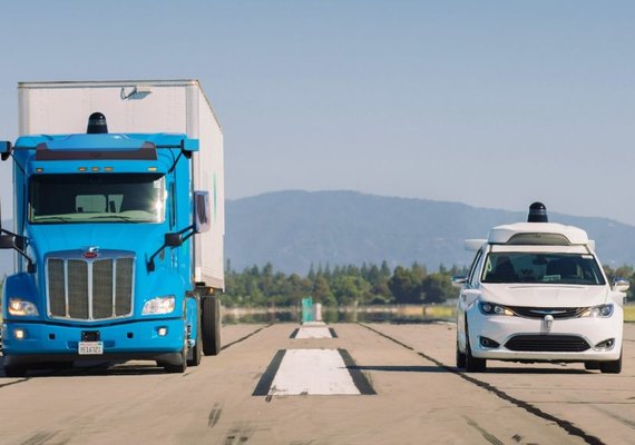 Carga do Google nos Estados Unidos será transportada por caminhões autônomos