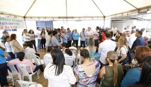 Prefeito Julio Cezar inaugura Casa Azul, em Palmeira