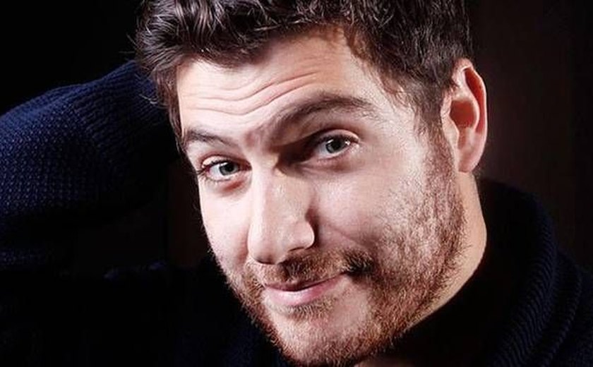 Ator Adam Pally, de 'Happy Endings', é detido por posse de drogas, diz site