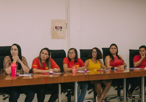 Bate-Papo debate melhores condições de trabalho para mulheres motoristas de aplicativo
