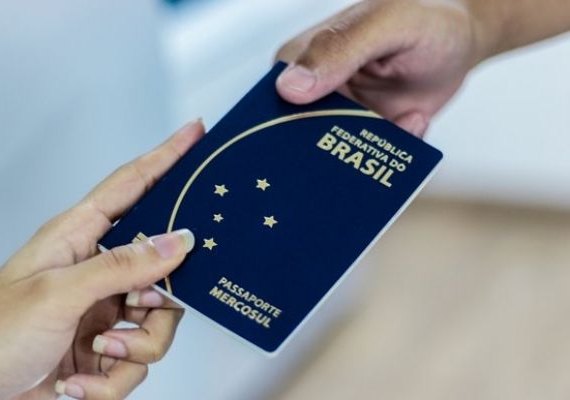 Comissão aprova liberação de recursos para PF retomar emissão de passaportes