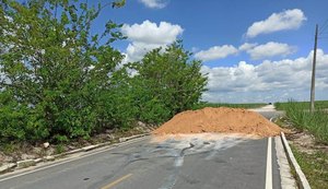 Municípios fazem barreiras sanitárias e bloqueiam entradas das cidades