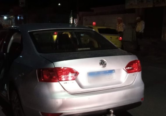 Ronda no Bairro prende motorista embriagado de 21 anos em avenida do Benedito Bentes