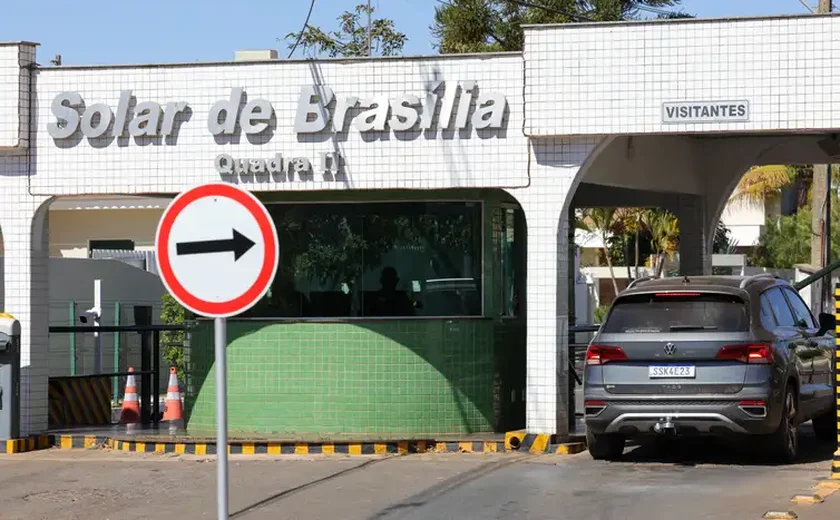 Alexandre de Moraes determina vigilância integral de Bolsonaro pela polícia penal