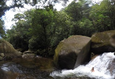 Cachoeira do Vai Vem é maior atração de Água Branca