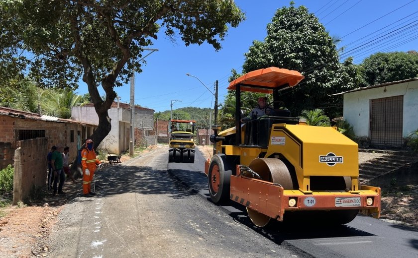 Prefeitura conclui pavimentação em via de acesso à Grota do Andraújo