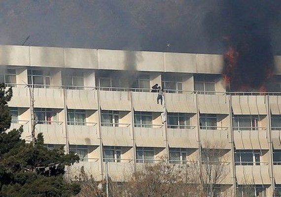 Ataque a hotel em Cabul deixa mais de 30 mortos