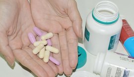 Nutricionista do Hospital Ib Gatto Falcão orienta sobre cuidados com antibióticos