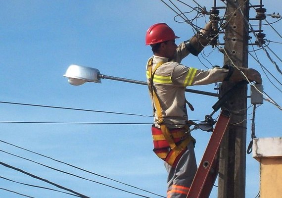 Eletrobras Alagoas informa calendário de manutenção do até o final do mês